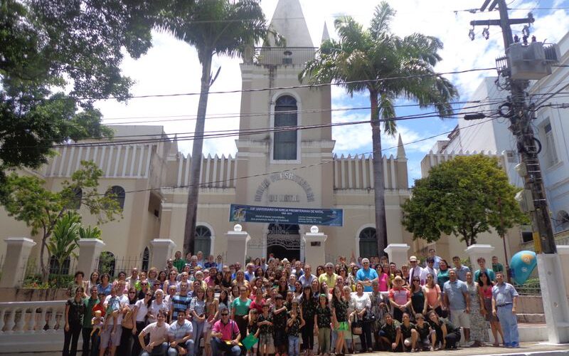 SERÁ QUE EU PRECISO DA IGREJA? (por Lic. Ítalo Reis) SERÁ QUE EU PRECISO DA IGREJA? (por Lic. Ítalo Reis)